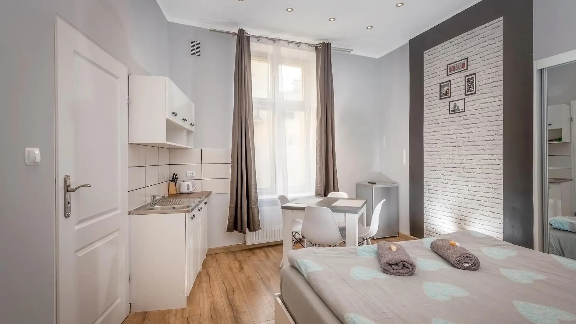 70S Guest Room Krakow 0*,