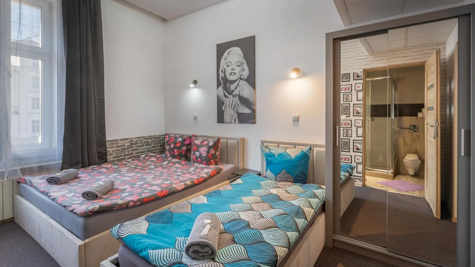 70S Guest Room Krakow 0*,  Polonya