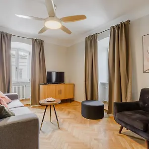 https://po-apartments-podwale.warsawhotelspoland.com